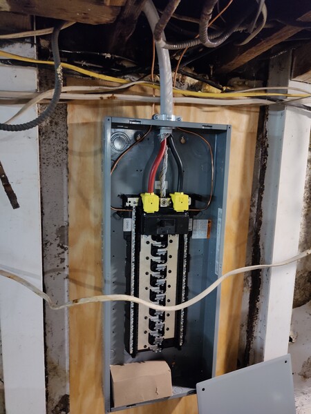 Electrician in Reynoldsburg, OH (5)
